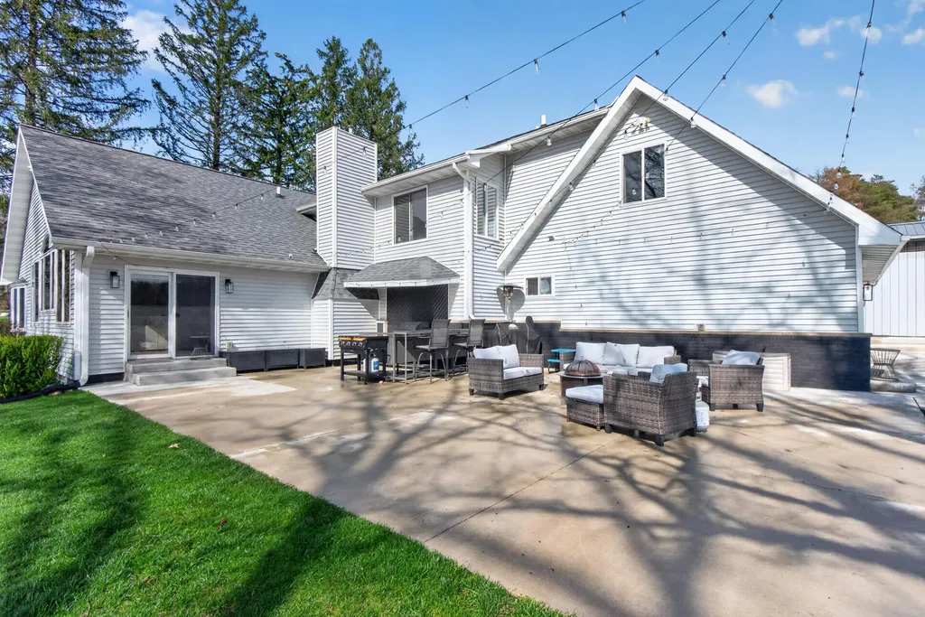 165 Trumble Lake Road Rives Township MI 49277