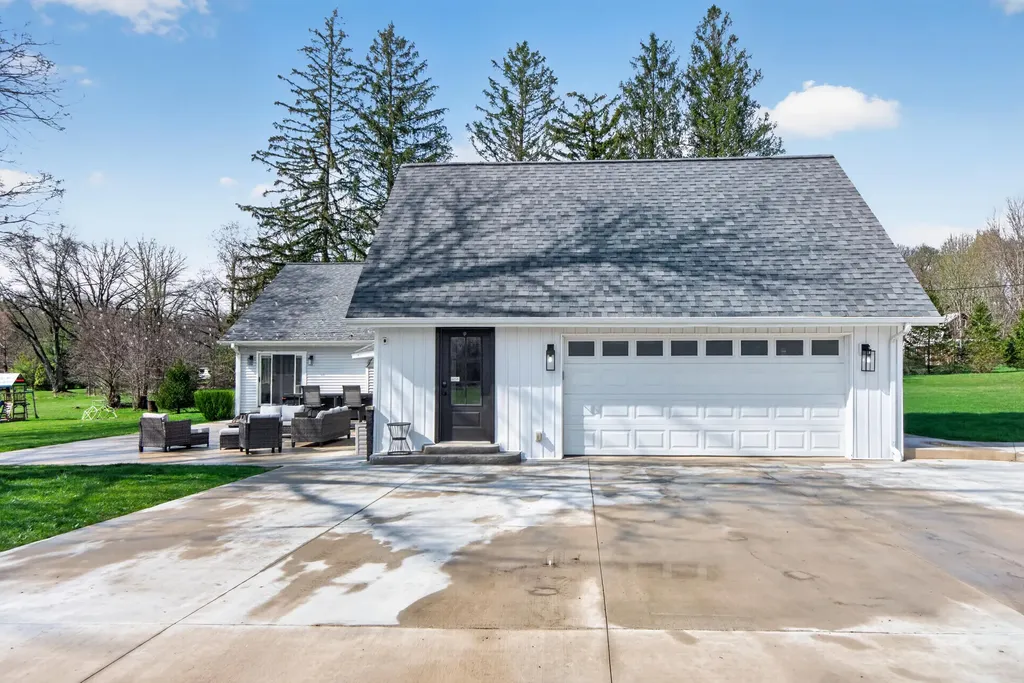 165 Trumble Lake Road Rives Township MI 49277