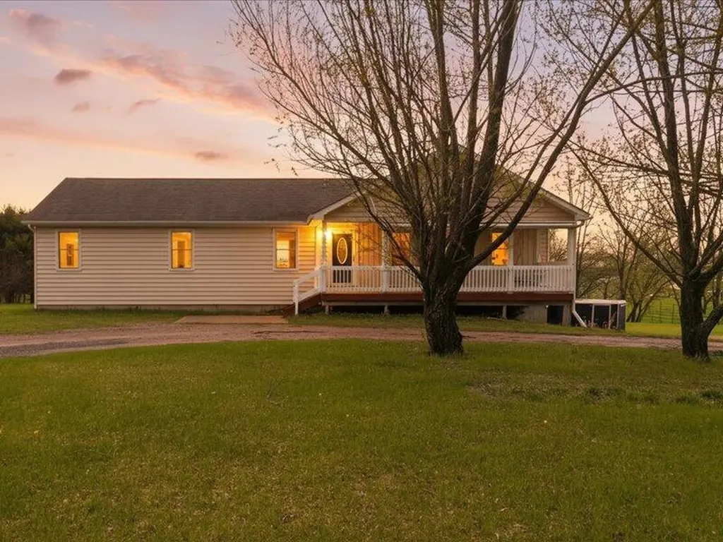 2255 N Portage Road Leoni Township MI 49201