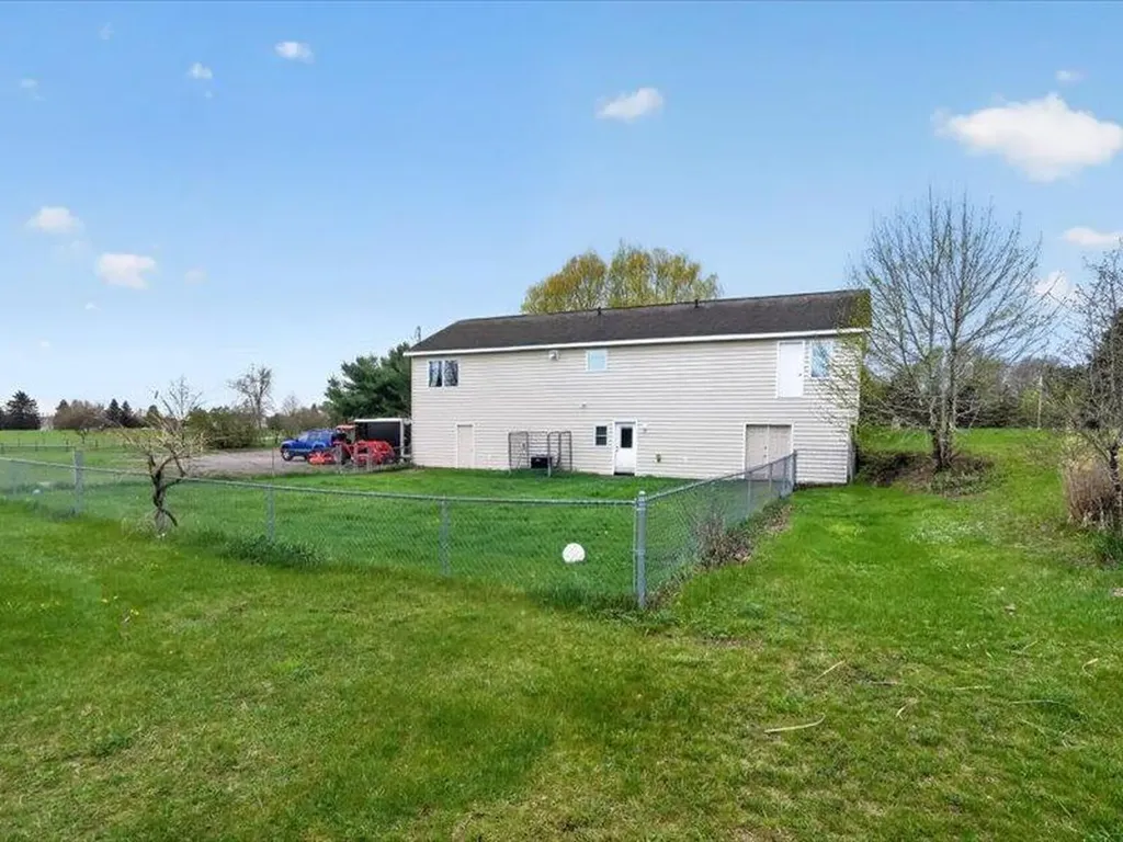 2255 N Portage Road Leoni Township MI 49201