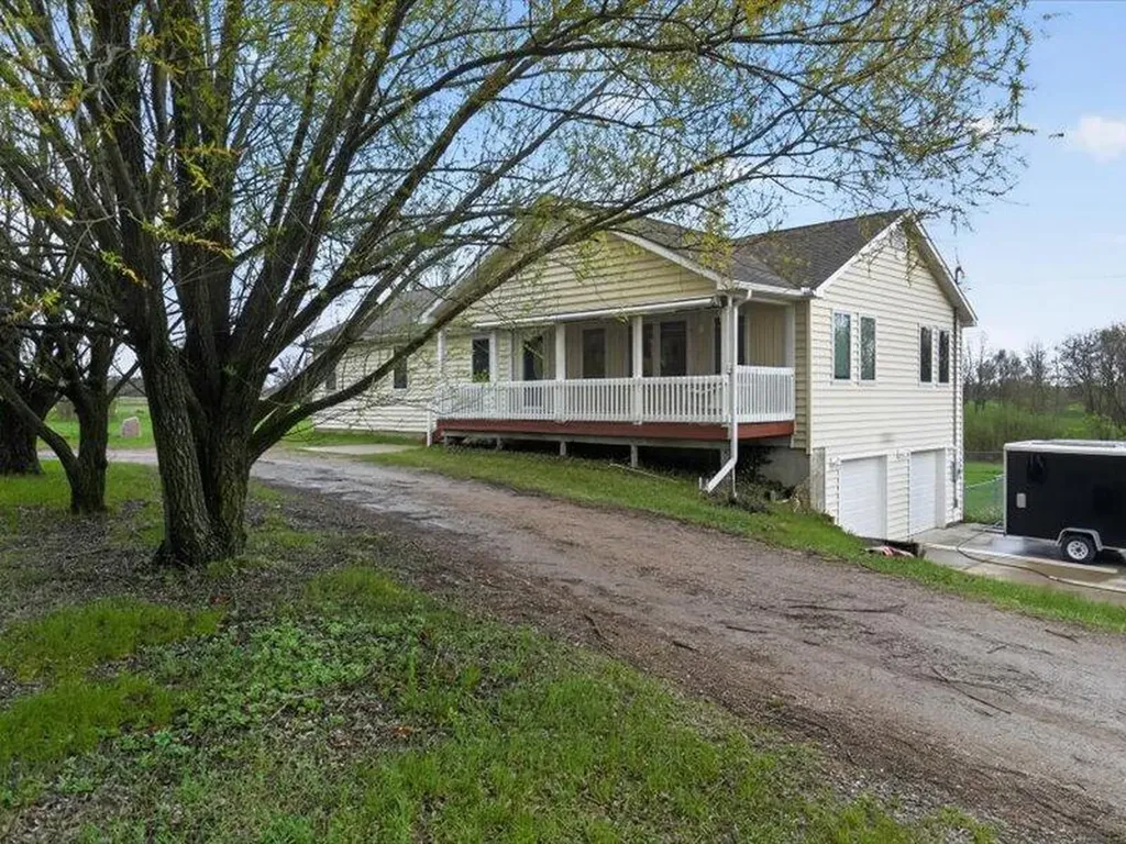 2255 N Portage Road Leoni Township MI 49201