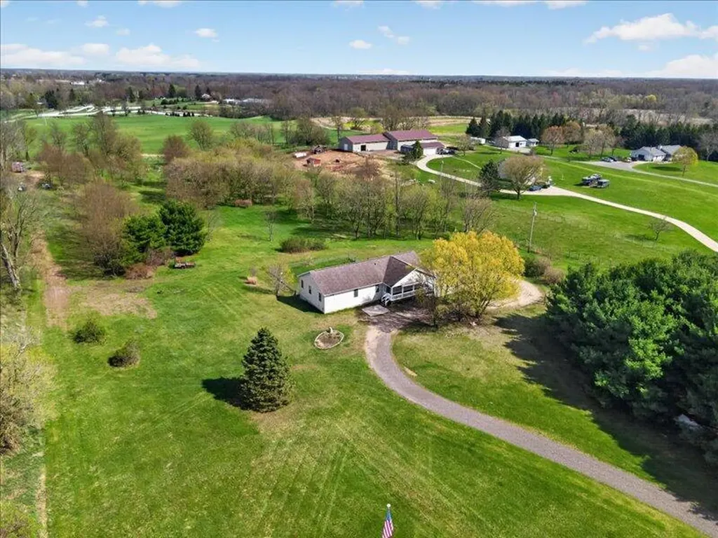 2255 N Portage Road Leoni Township MI 49201