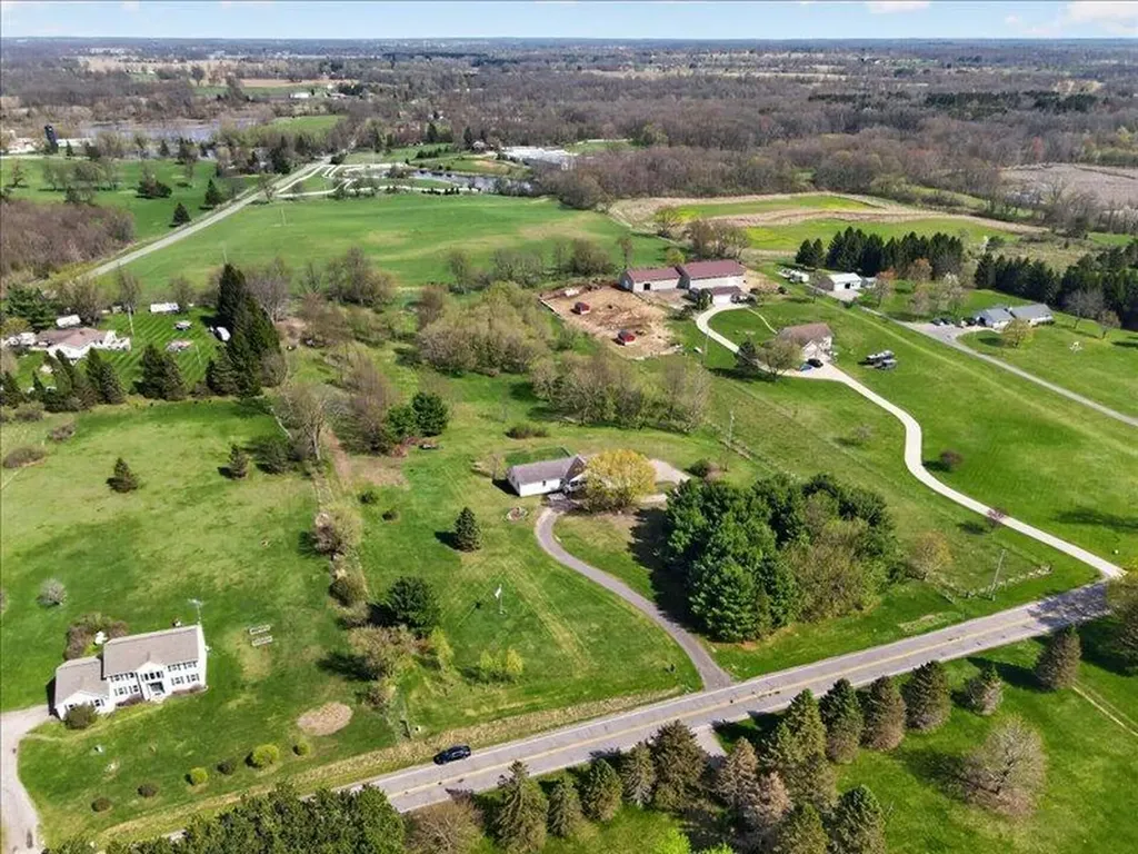 2255 N Portage Road Leoni Township MI 49201