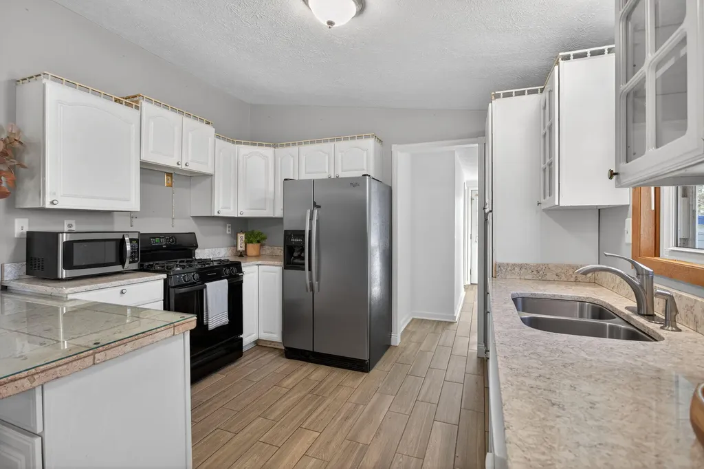 10791 Woodbrook Drive Somerset Township MI 49233
