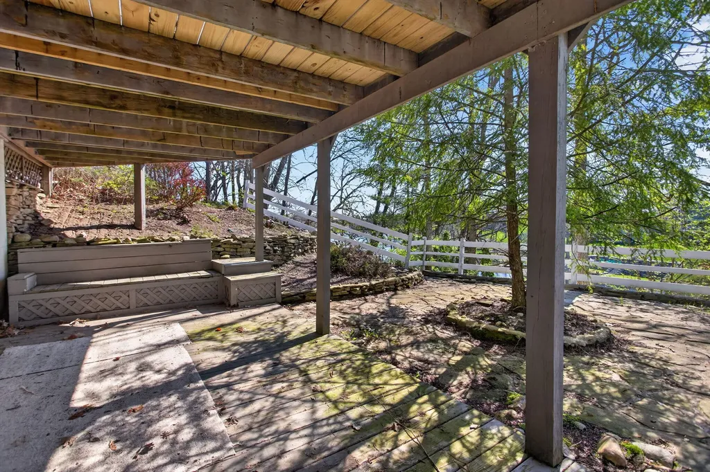 10791 Woodbrook Drive Somerset Township MI 49233