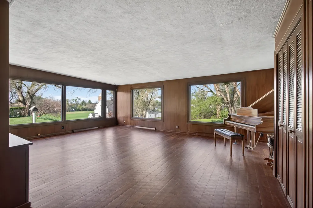 6231 Moon Lake Road Napoleon Township MI 49201