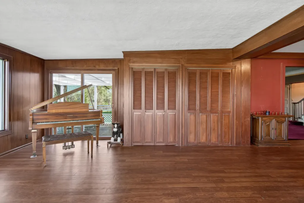 6231 Moon Lake Road Napoleon Township MI 49201