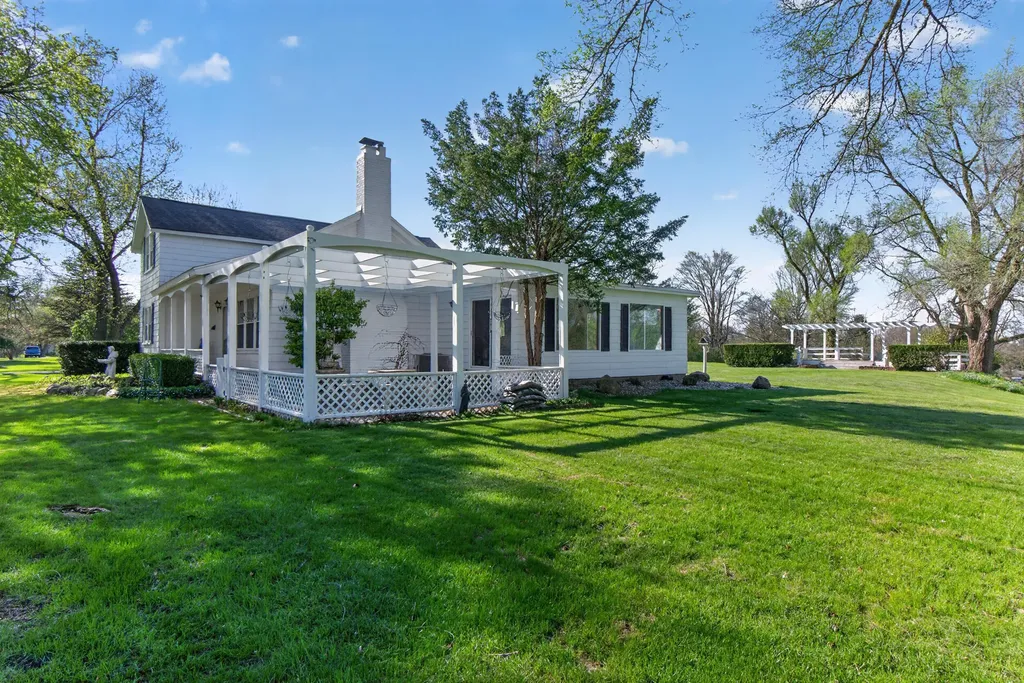 6231 Moon Lake Road Napoleon Township MI 49201