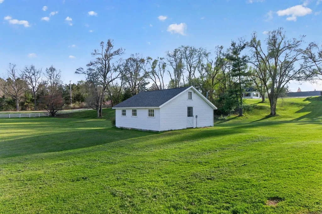 6231 Moon Lake Road Napoleon Township MI 49201