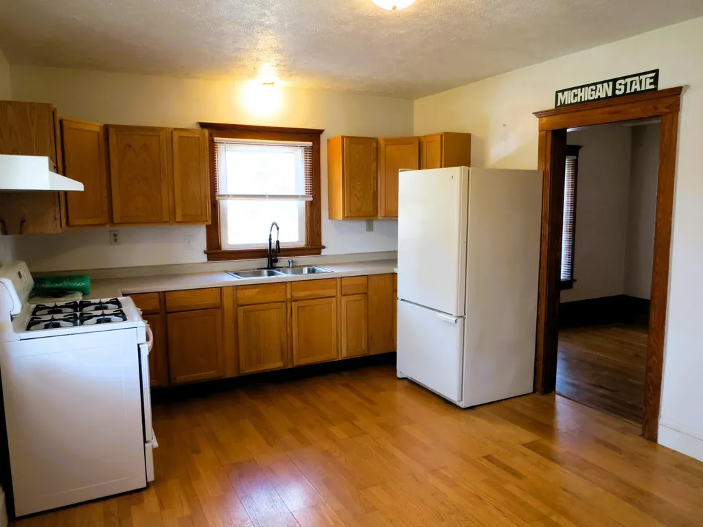 1424 Locust Street Jackson City MI 49203