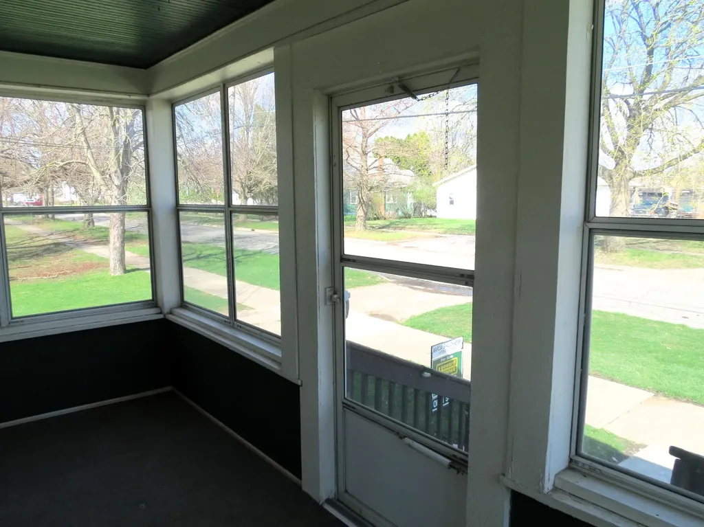 1424 Locust Street Jackson City MI 49203