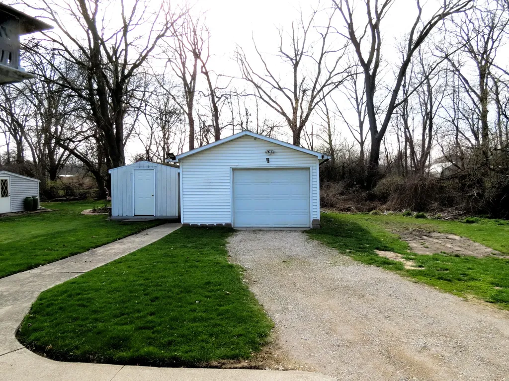 1424 Locust Street Jackson City MI 49203