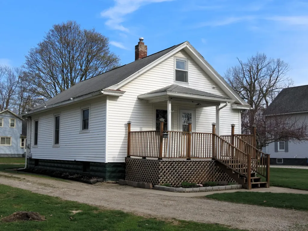 1424 Locust Street Jackson City MI 49203