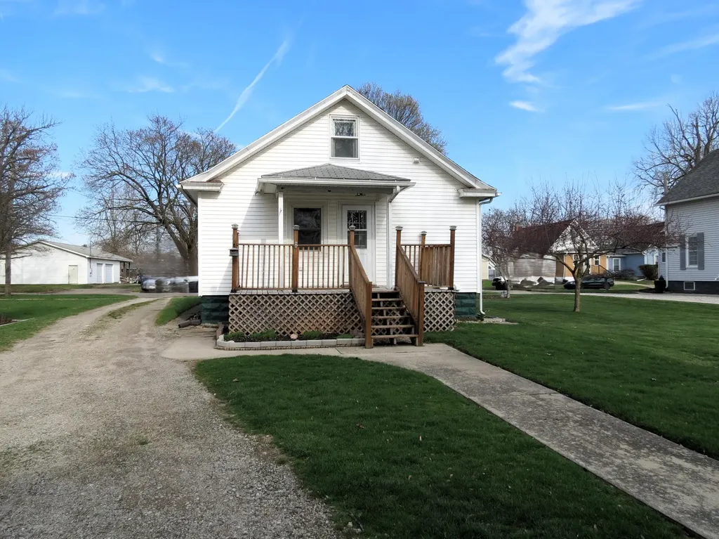 1424 Locust Street Jackson City MI 49203