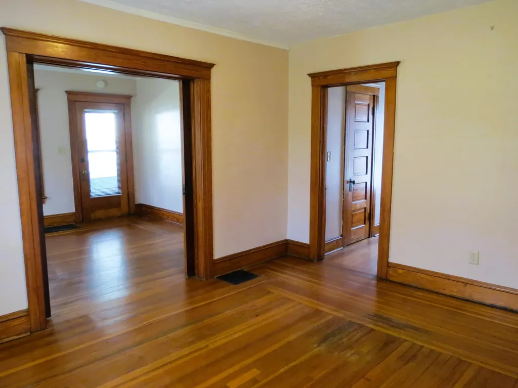 1424 Locust Street Jackson City MI 49203