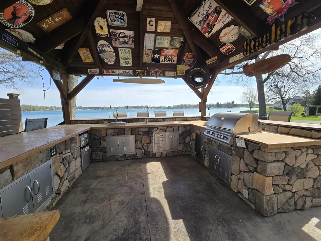 1720 Little Drive Unknown City MI 49246
