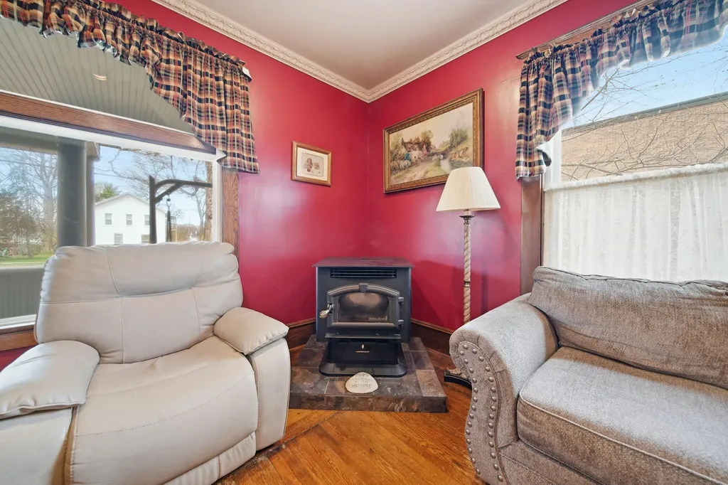 113 Chicago Street Brooklyn Village MI 49230