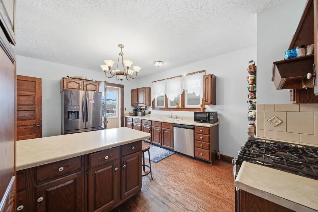 113 Chicago Street Brooklyn Village MI 49230