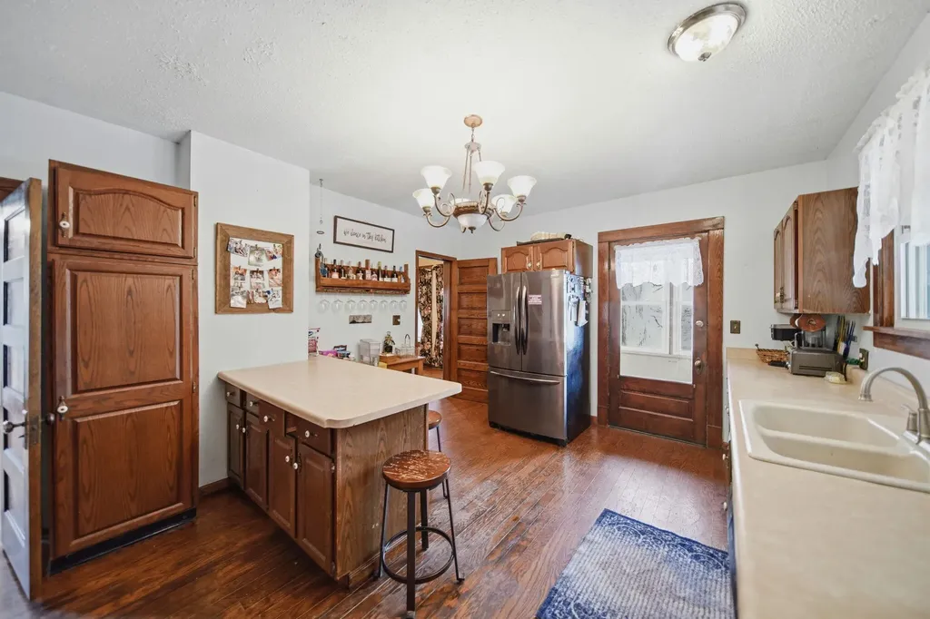 113 Chicago Street Brooklyn Village MI 49230