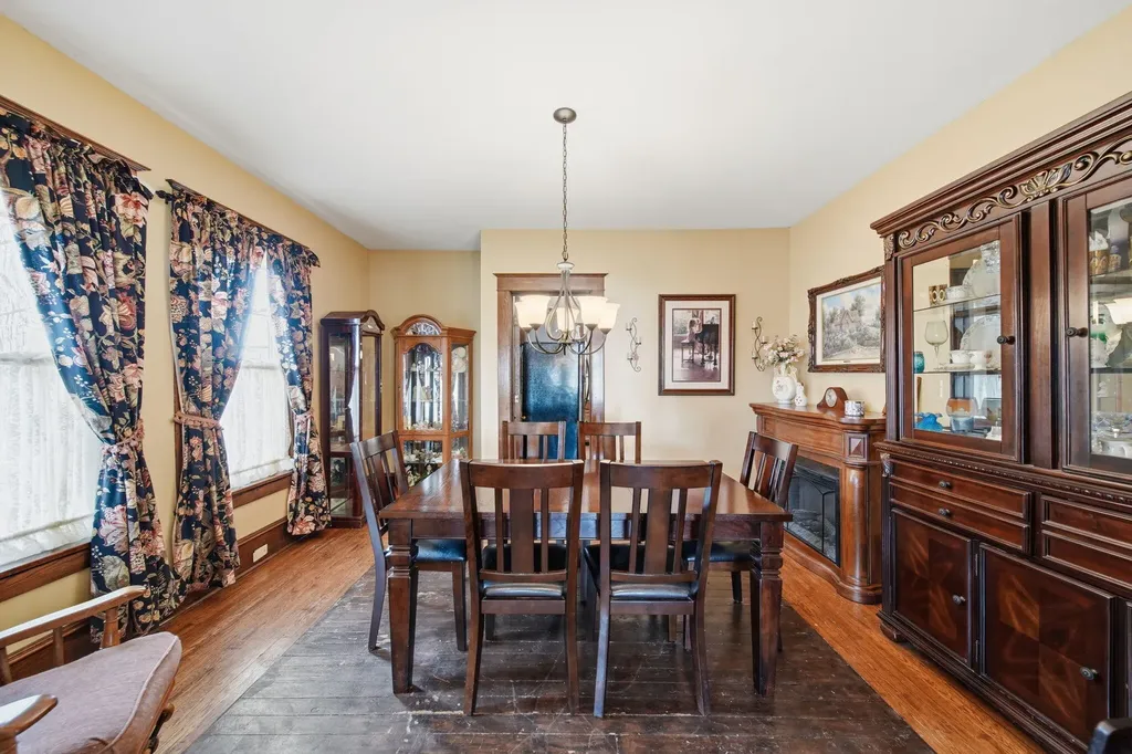 113 Chicago Street Brooklyn Village MI 49230