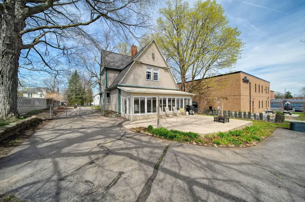 113 Chicago Street Brooklyn Village MI 49230