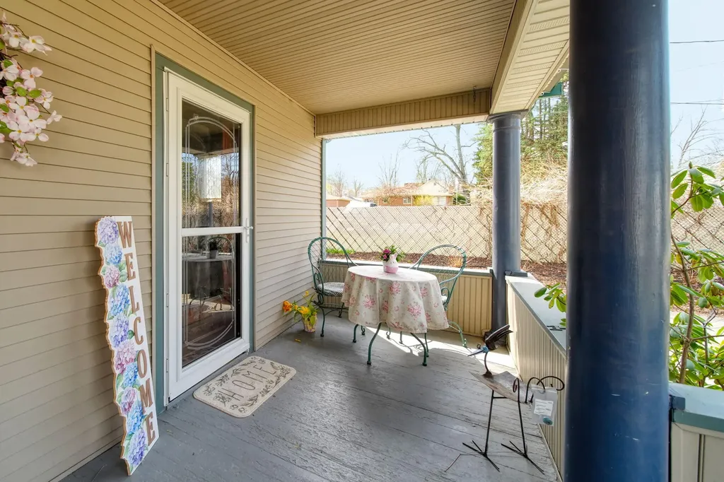 113 Chicago Street Brooklyn Village MI 49230