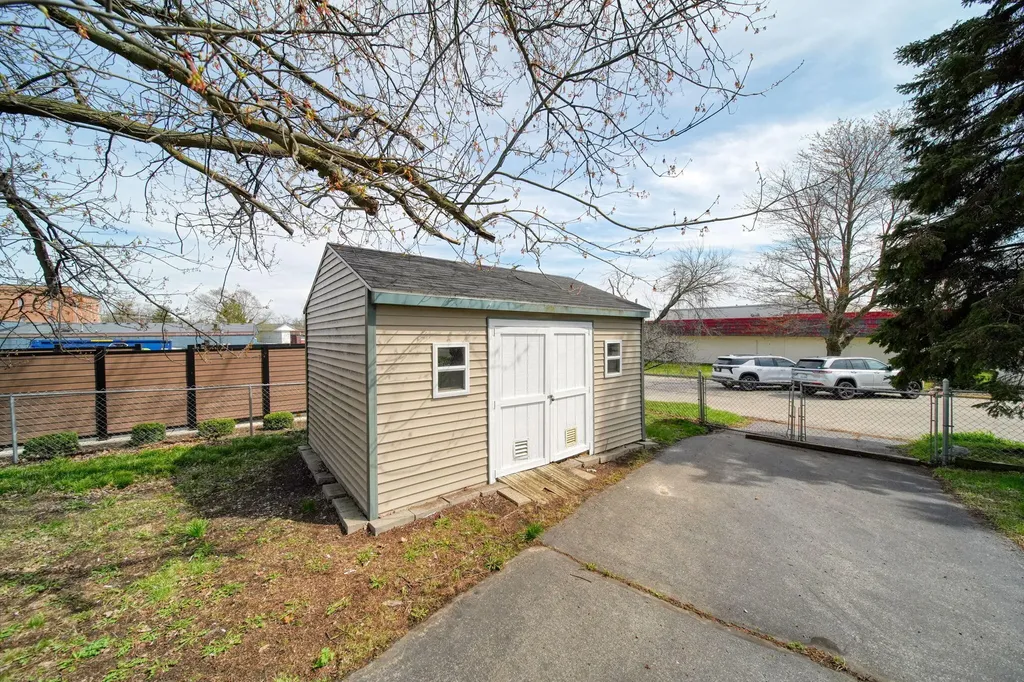 113 Chicago Street Brooklyn Village MI 49230
