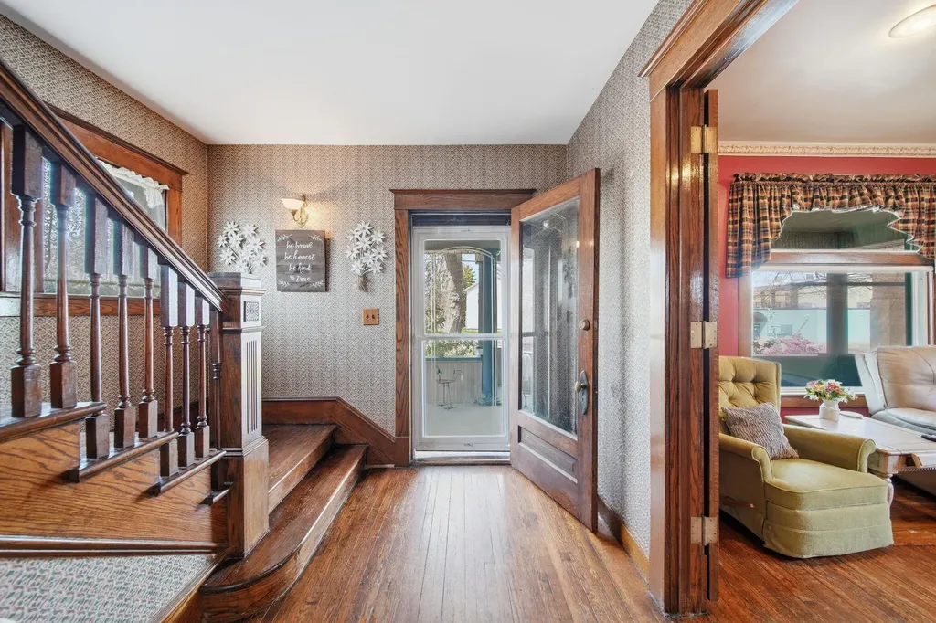113 Chicago Street Brooklyn Village MI 49230