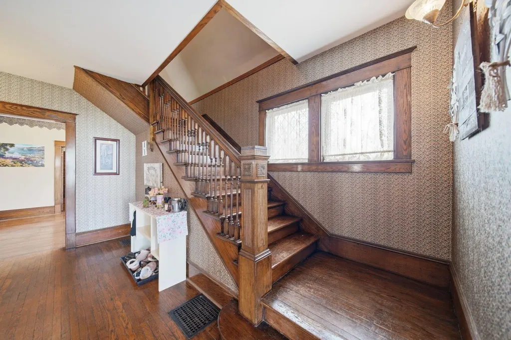 113 Chicago Street Brooklyn Village MI 49230