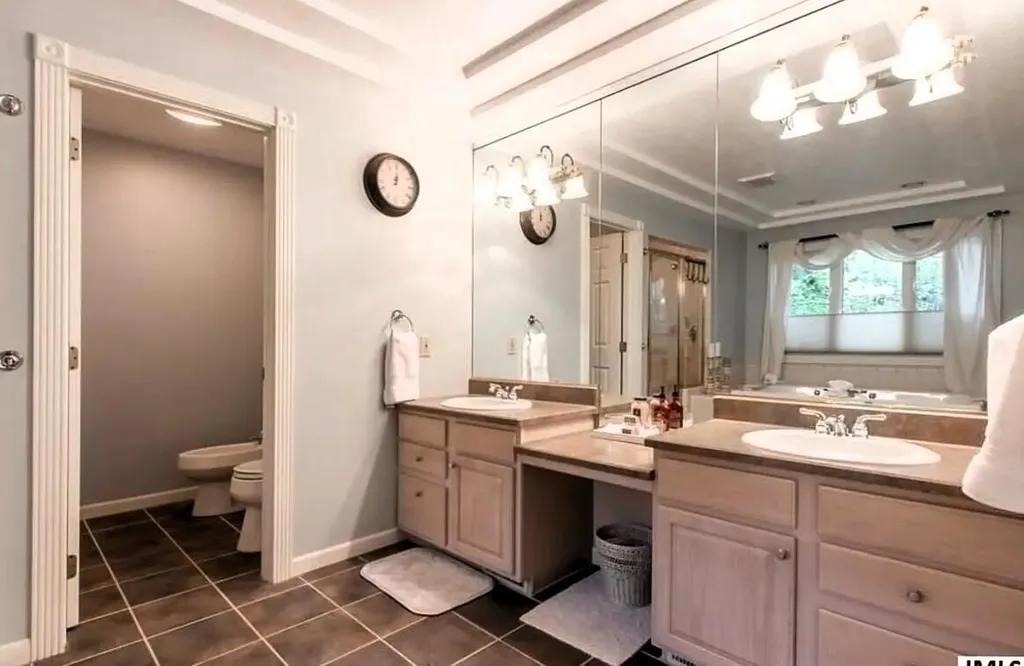 4922 Country Lane Summit Township MI 49201