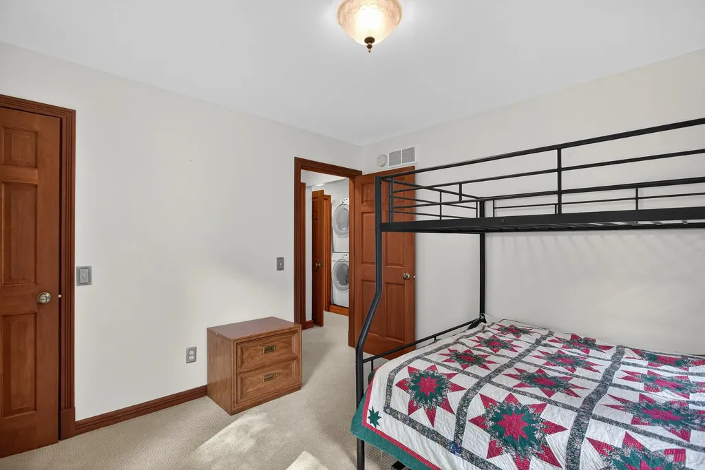 11478 Mackinac Path N Somerset Township MI 49249