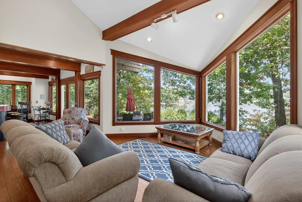 11478 Mackinac Path N Somerset Township MI 49249