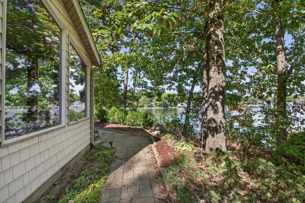 11478 Mackinac Path N Somerset Township MI 49249
