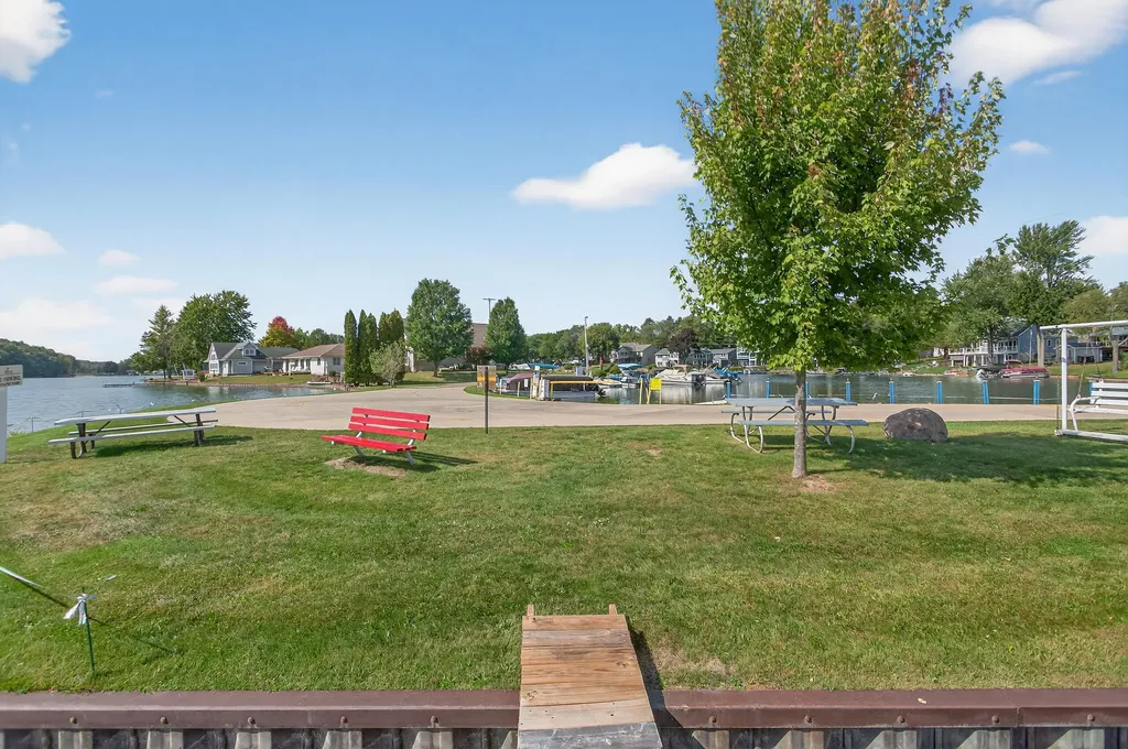 11478 Mackinac Path N Somerset Township MI 49249