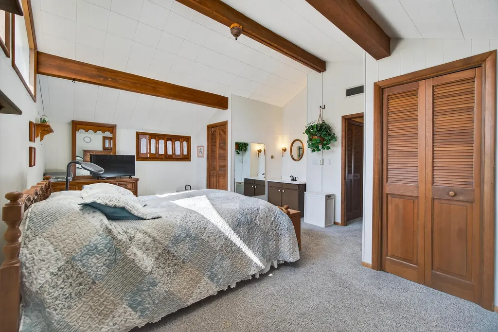 8653 Wildwood Court Napoleon Township MI 49201