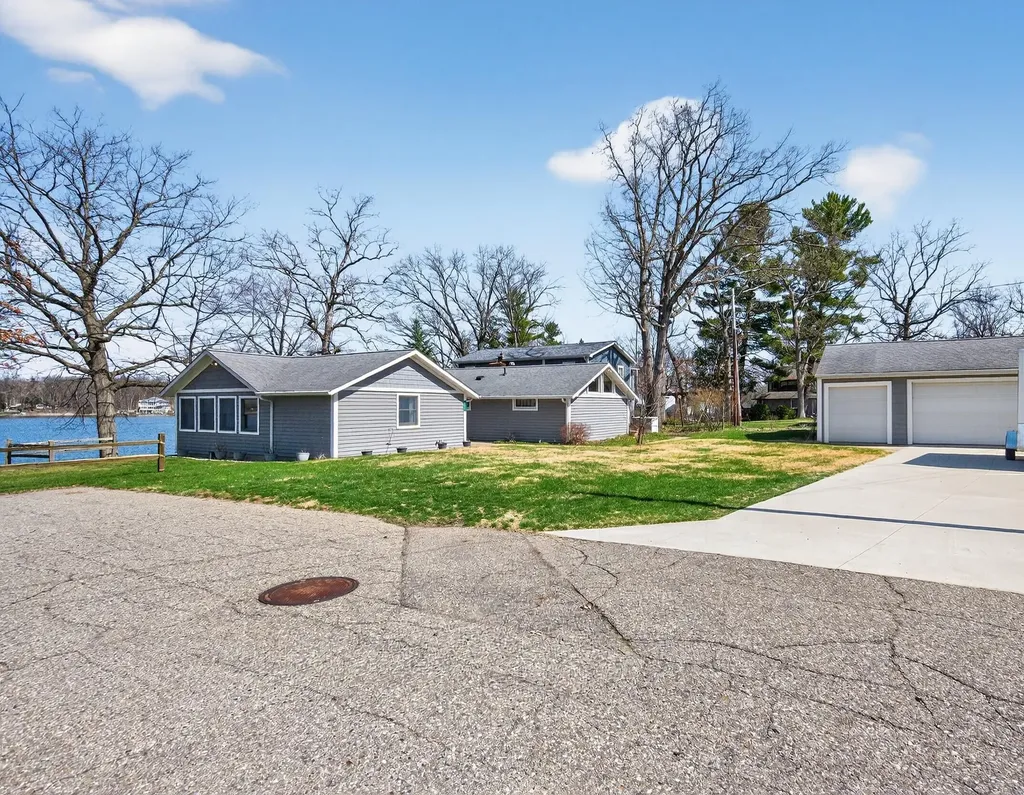 8653 Wildwood Court Napoleon Township MI 49201