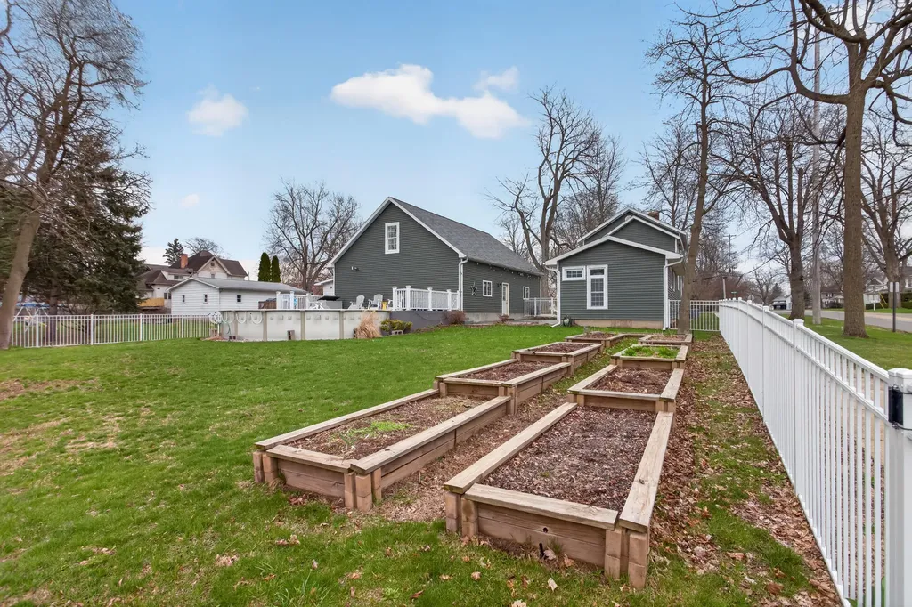 228 Chicago Street Brooklyn Village MI 49230