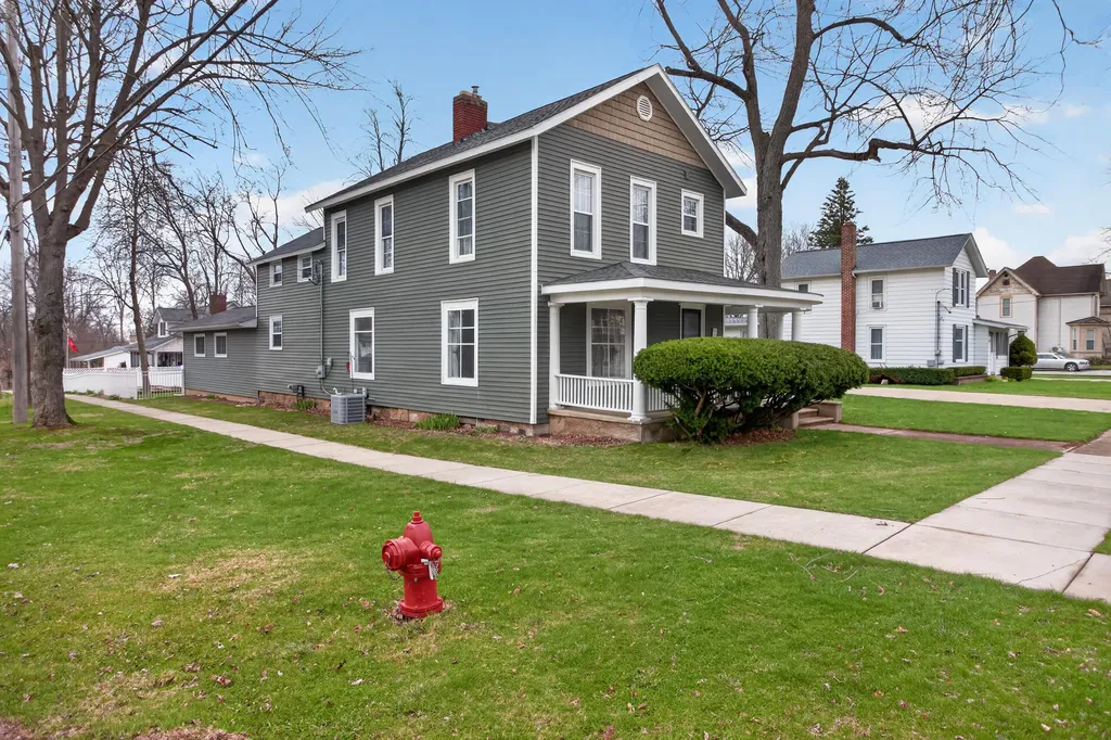 228 Chicago Street Brooklyn Village MI 49230