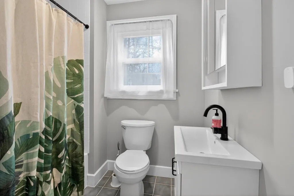 228 Chicago Street Brooklyn Village MI 49230