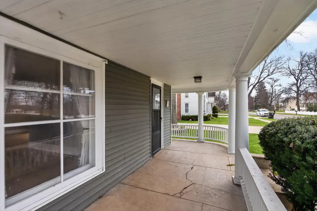 228 Chicago Street Brooklyn Village MI 49230