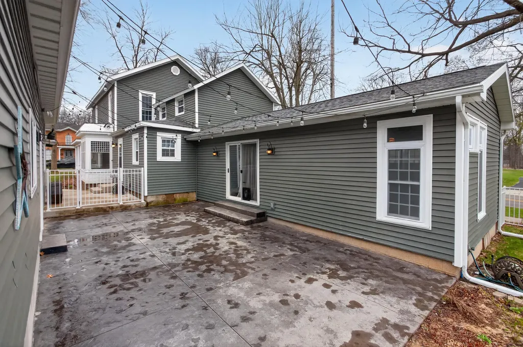 228 Chicago Street Brooklyn Village MI 49230