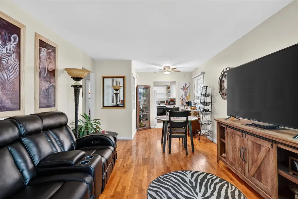 828 Fleming Avenue Jackson City MI 49202