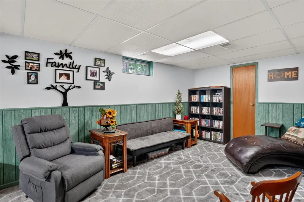 828 Fleming Avenue Jackson City MI 49202