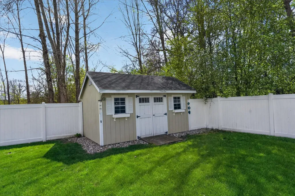 3849 Thorncrest Drive Summit Township MI 49203