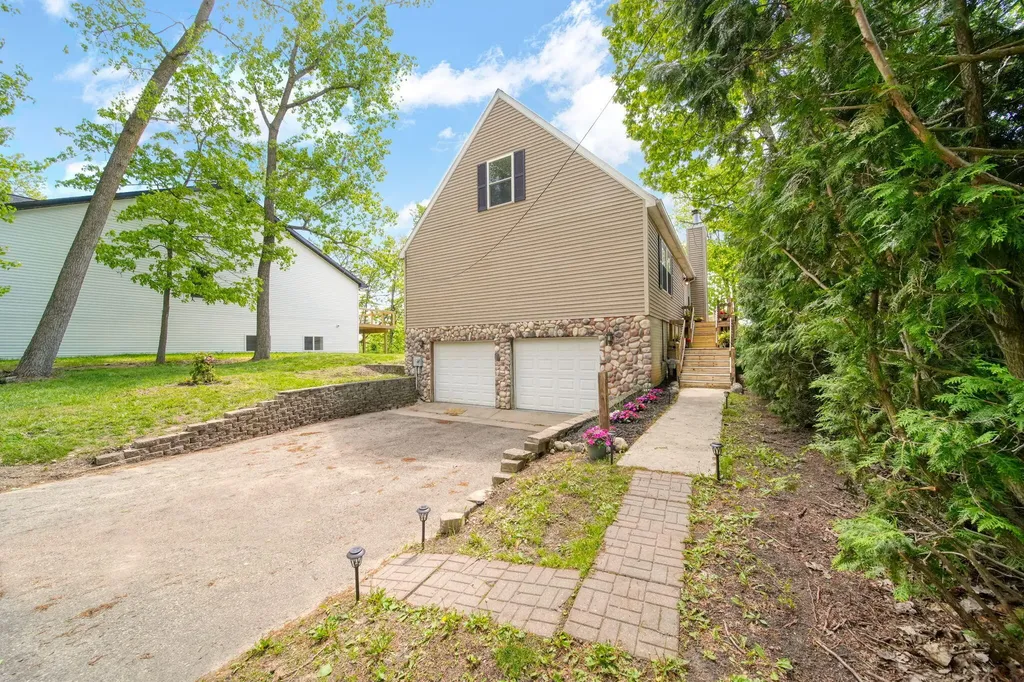 10771 Woodbrook Drive Somerset Township MI 49233