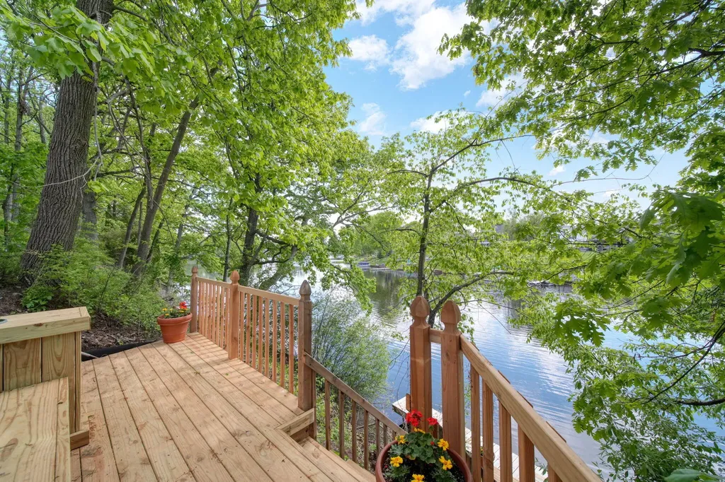 10771 Woodbrook Drive Somerset Township MI 49233