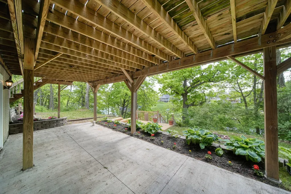 10771 Woodbrook Drive Somerset Township MI 49233
