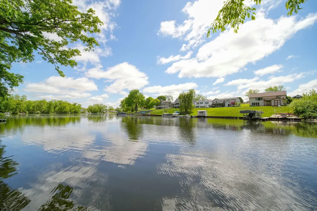10771 Woodbrook Drive Somerset Township MI 49233