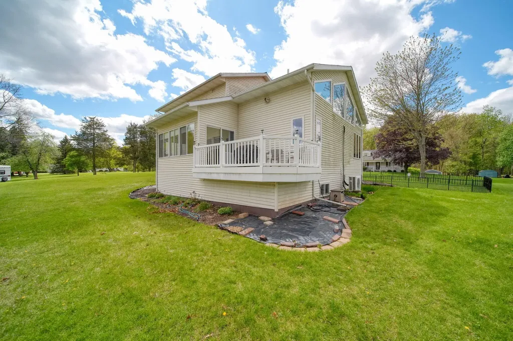 7155 Bayview Road Napoleon Township MI 49201