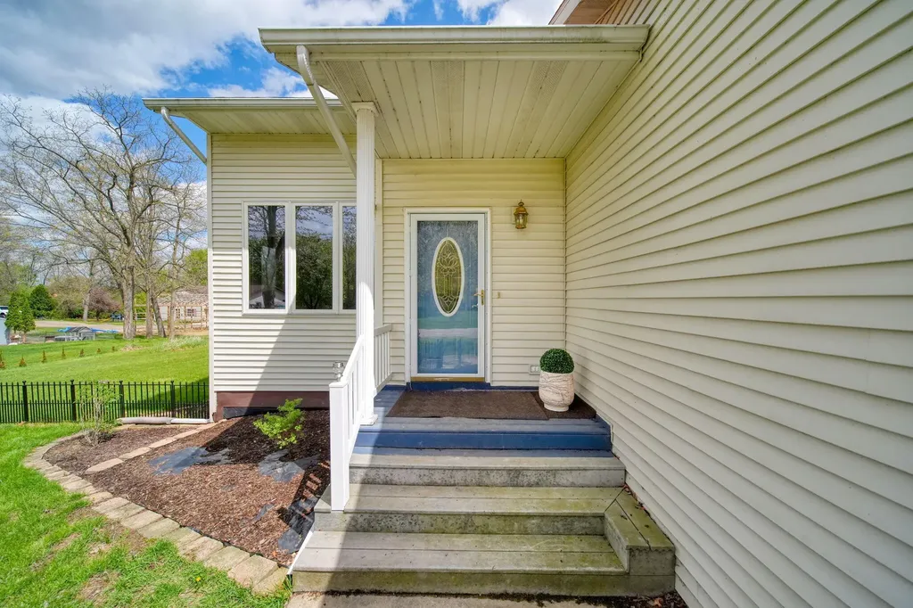 7155 Bayview Road Napoleon Township MI 49201